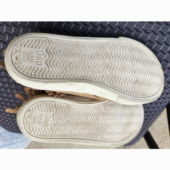 Baby GAP toddler girls moccasin sneakers. - Picture 3 of 3